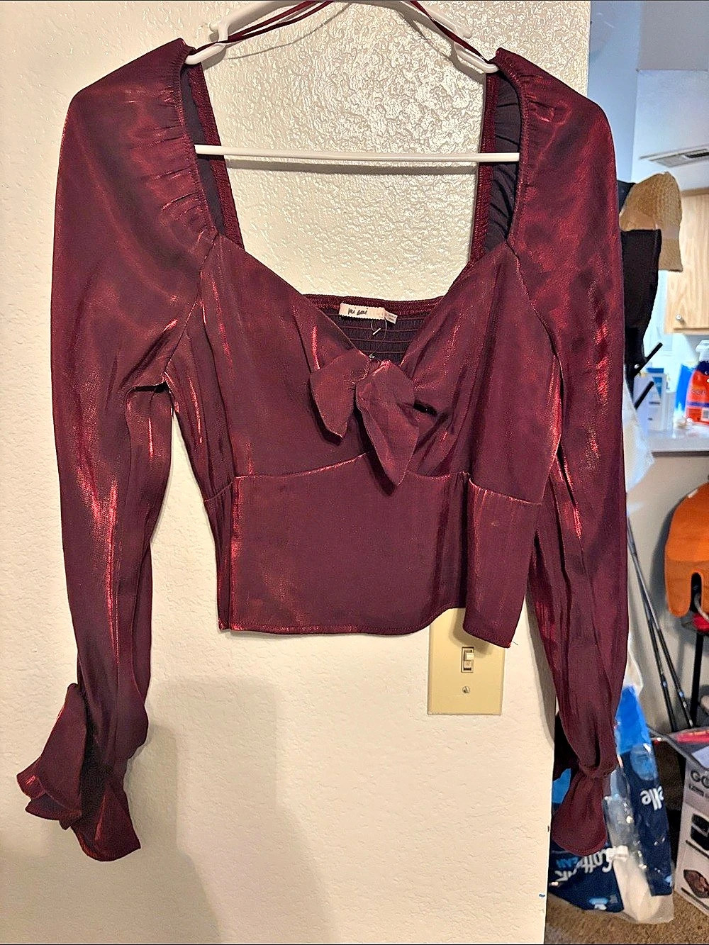 Tie Front Long Sleeve Crop Top Size Medium
